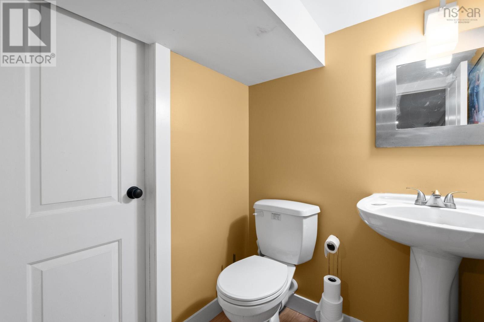 6161 Watt Street - Image 33