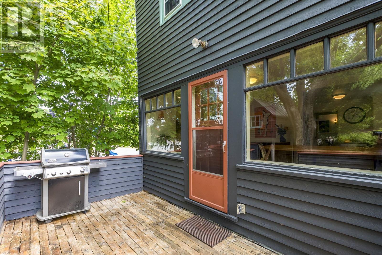 6161 Watt Street - Image 39
