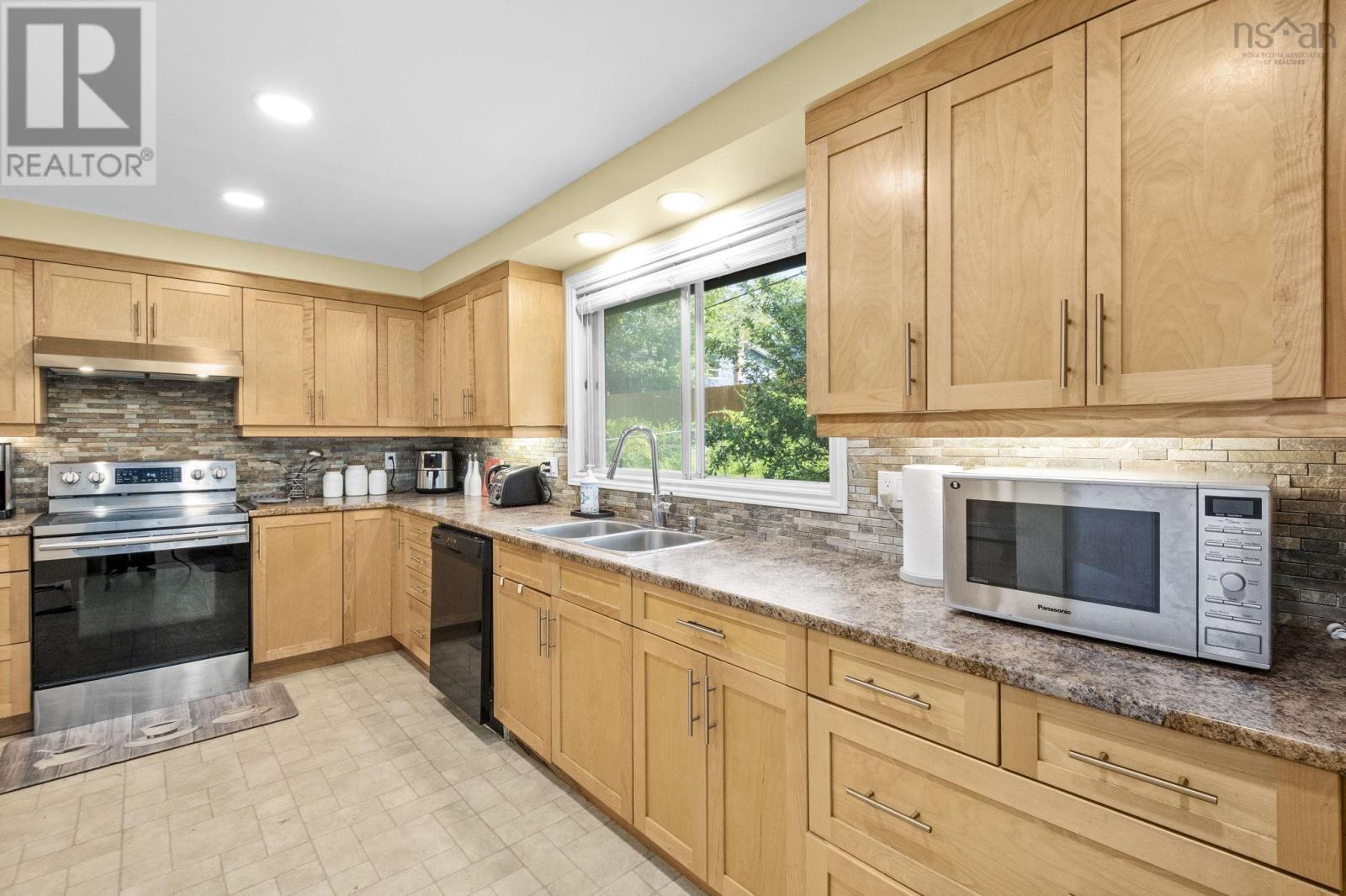 22 Northcliffe Lane - Image 13