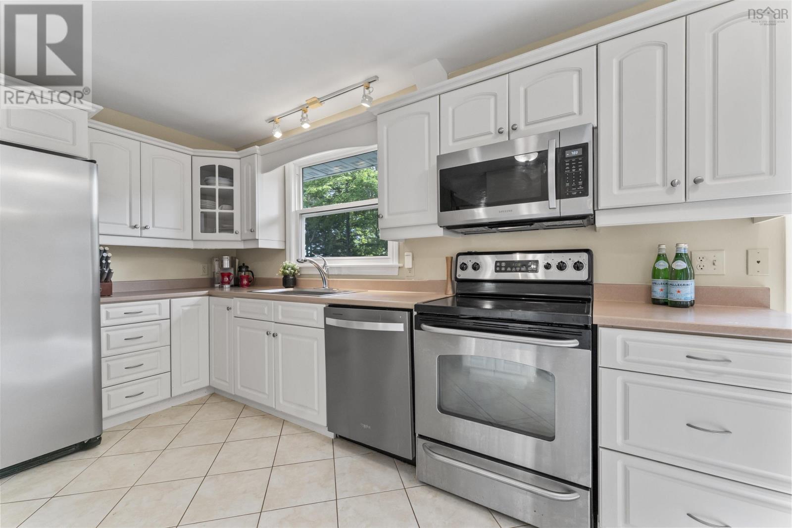 8 Fox Glove Lane - 10