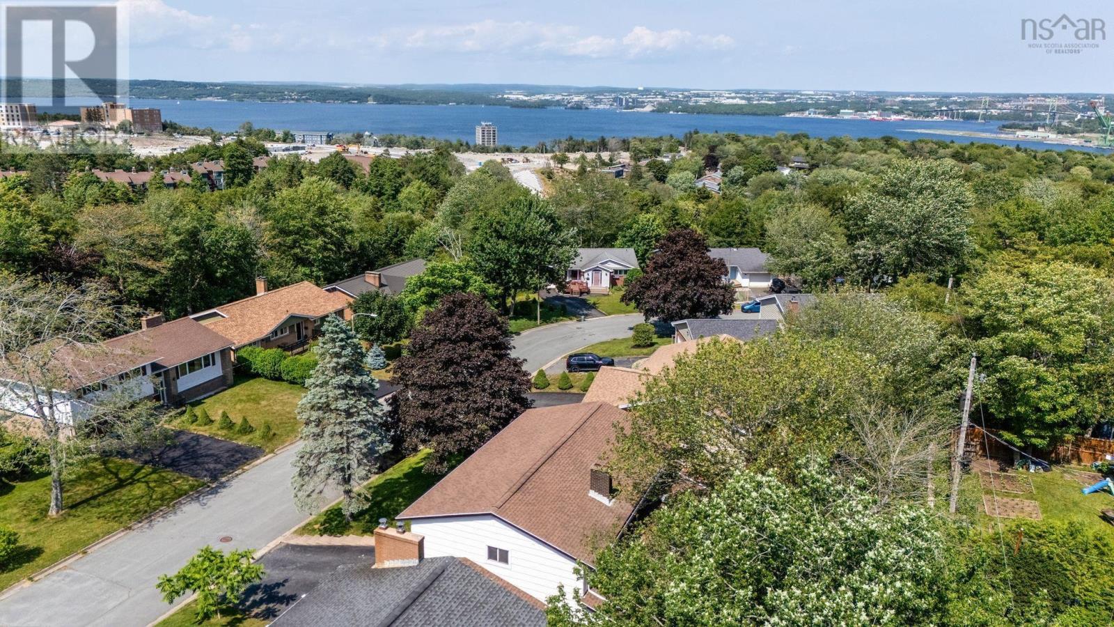 22 Northcliffe Lane - 48