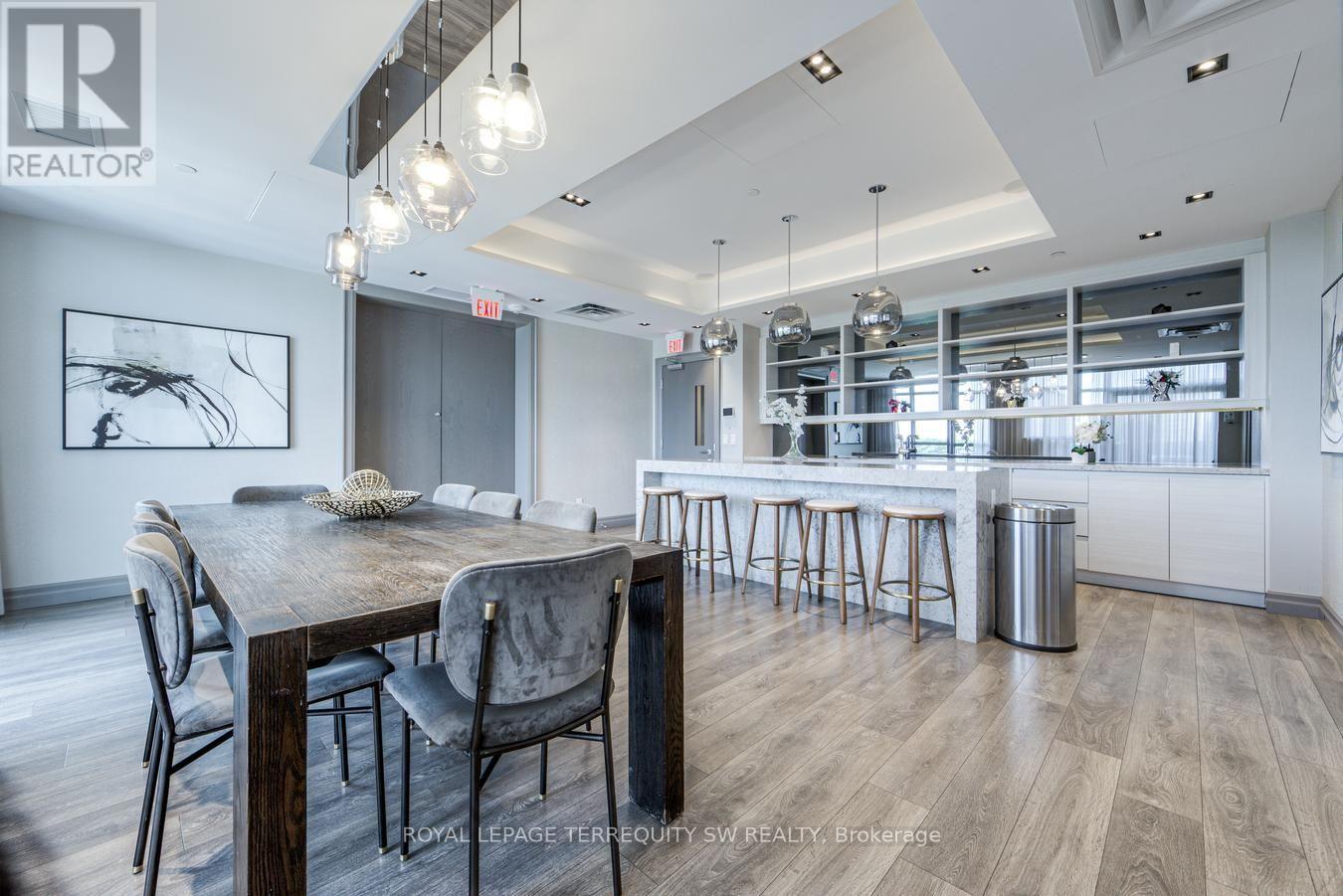 #510 501 ST. CLAIR AVENUE W - 38
