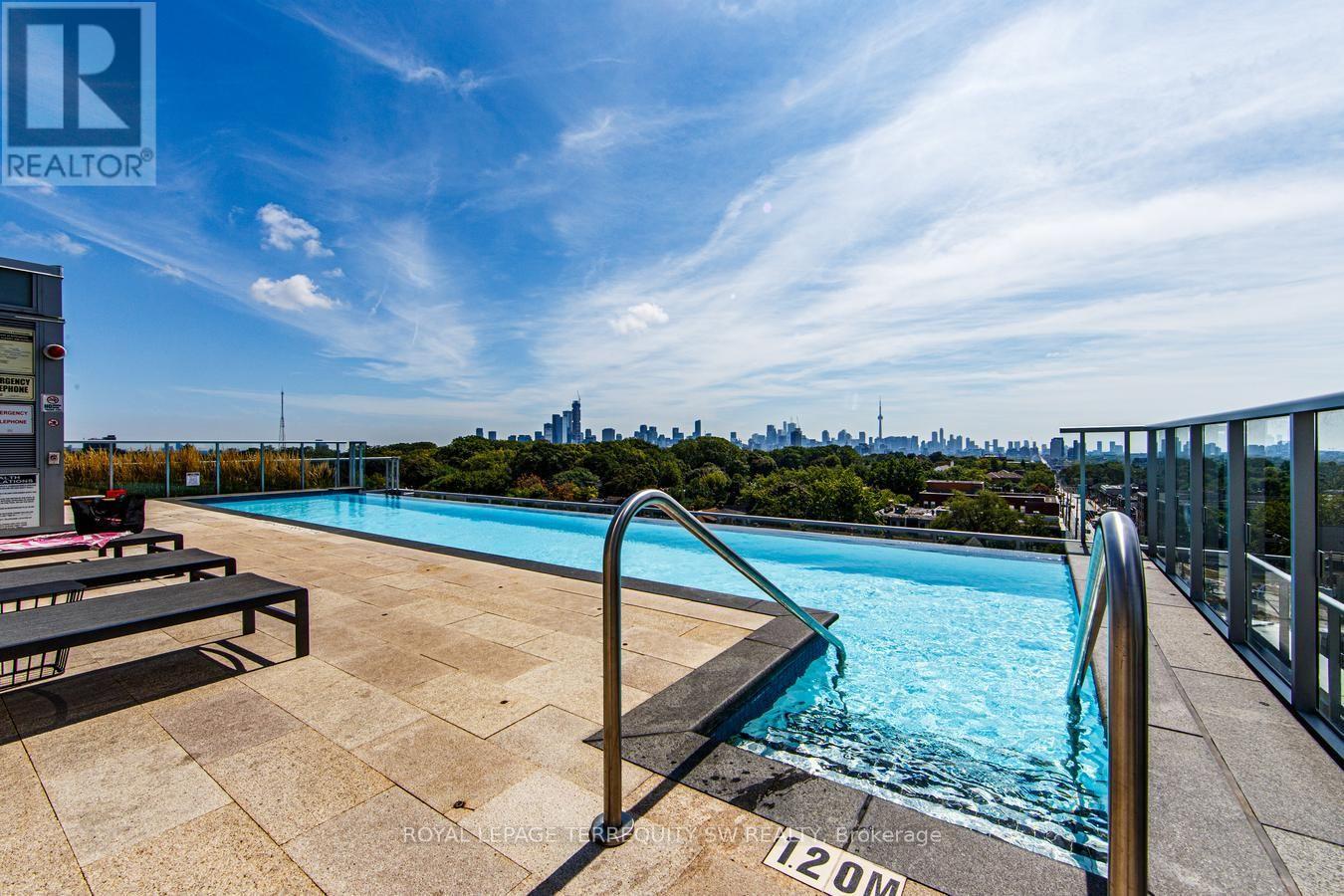 #510 501 ST. CLAIR AVENUE W - 45
