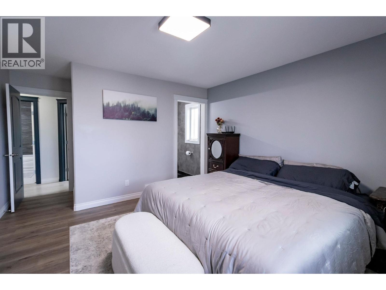 9720 118 AVENUE - Image 10