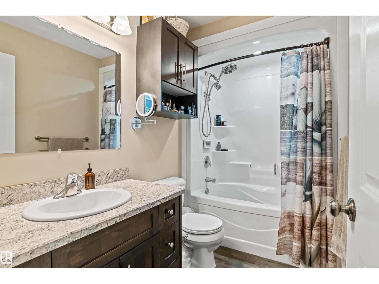 4927 57 AV - Image 18