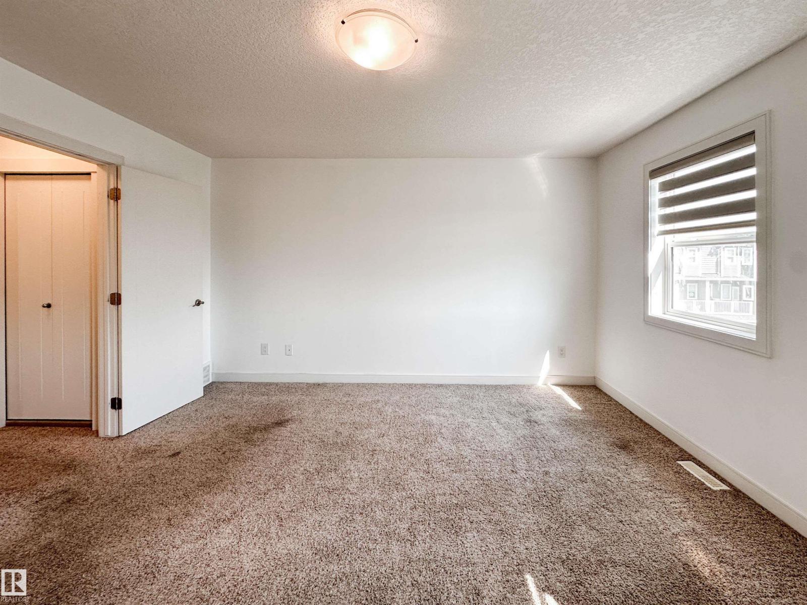 #11 150 EVERITT DR - Image 34