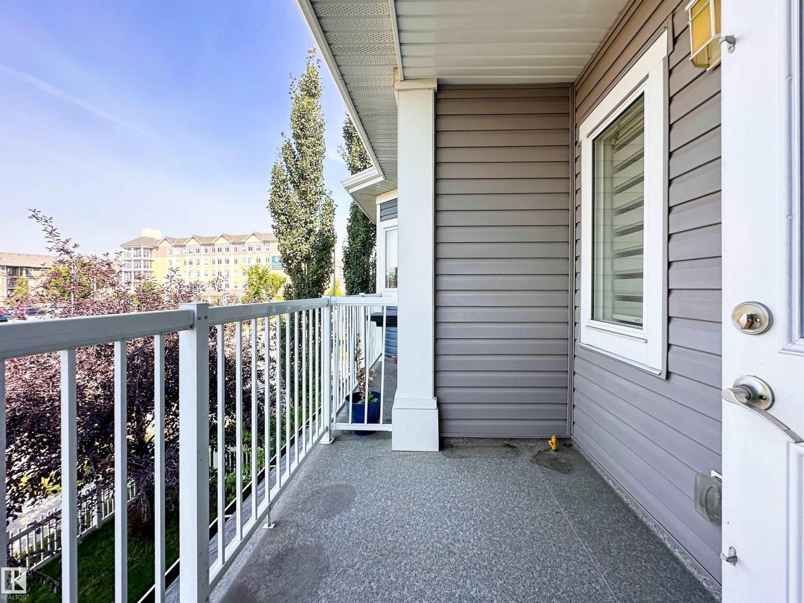 #11 150 EVERITT DR - 53