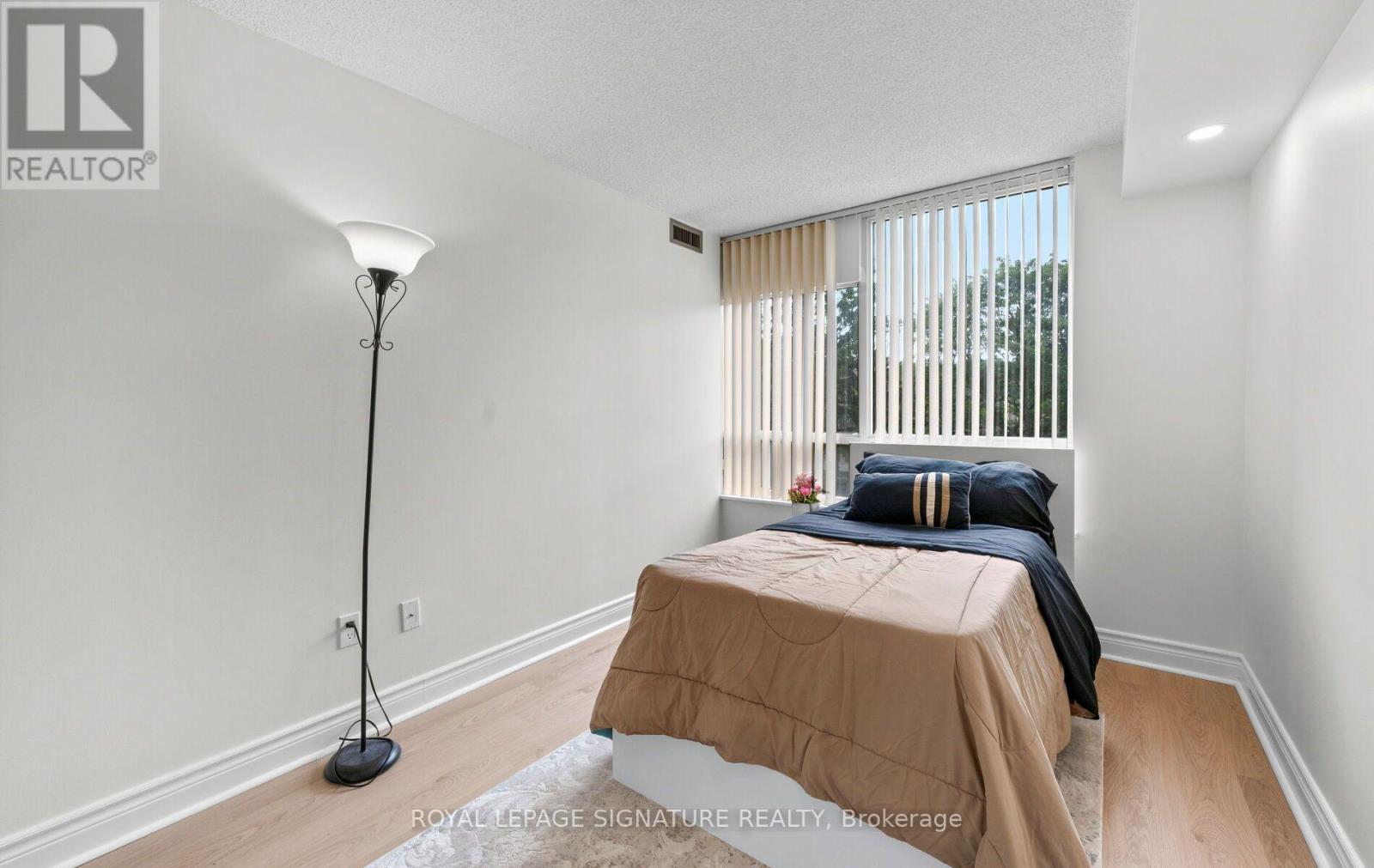 #202 175 CEDAR AVENUE - 33