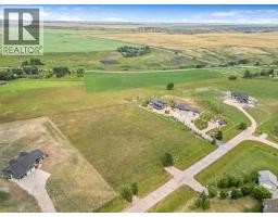 121028 272 Avenue E, Rural Foothills County, AB T1S4M4 Photo 18