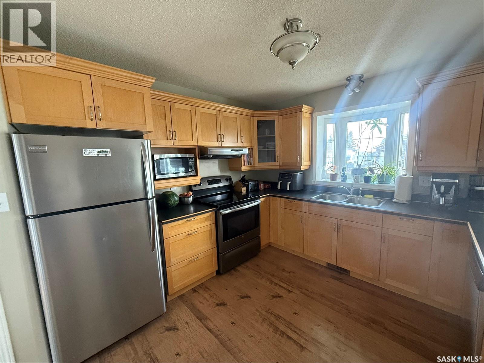 6 Shaw PLACE - Image 3