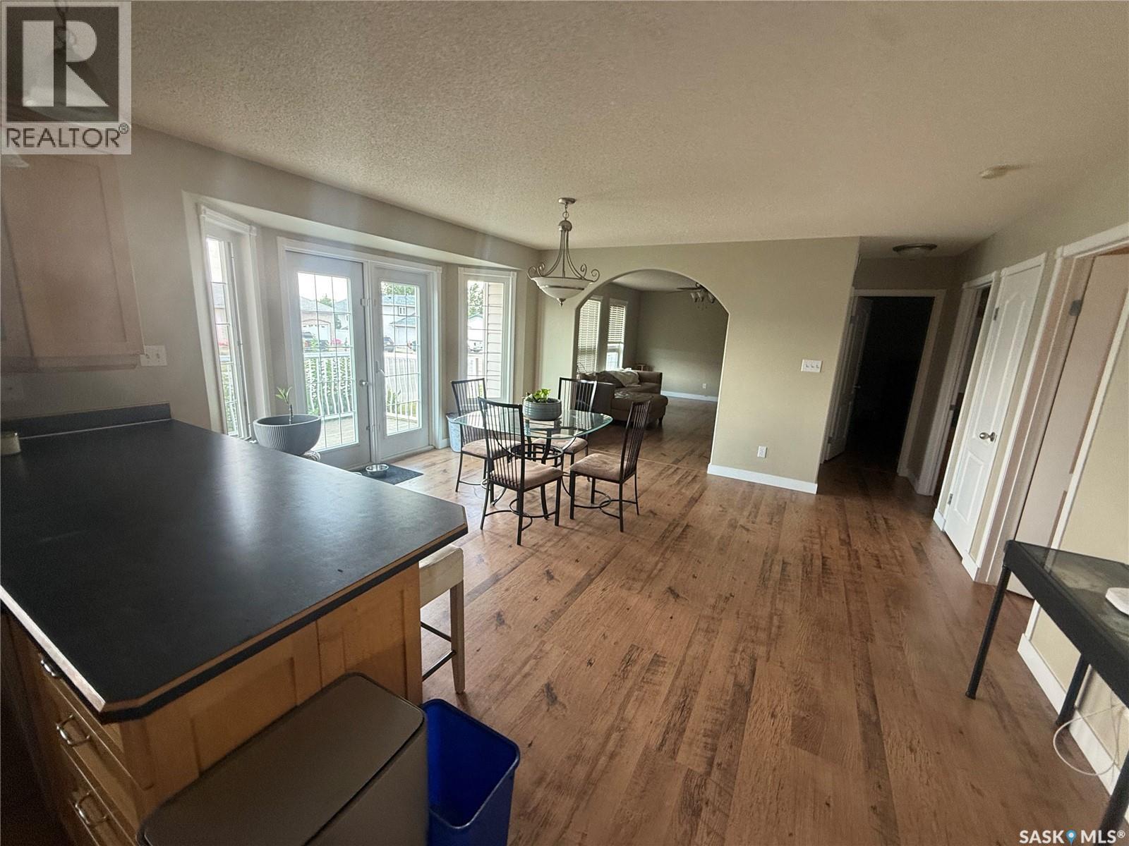 6 Shaw PLACE - Image 8