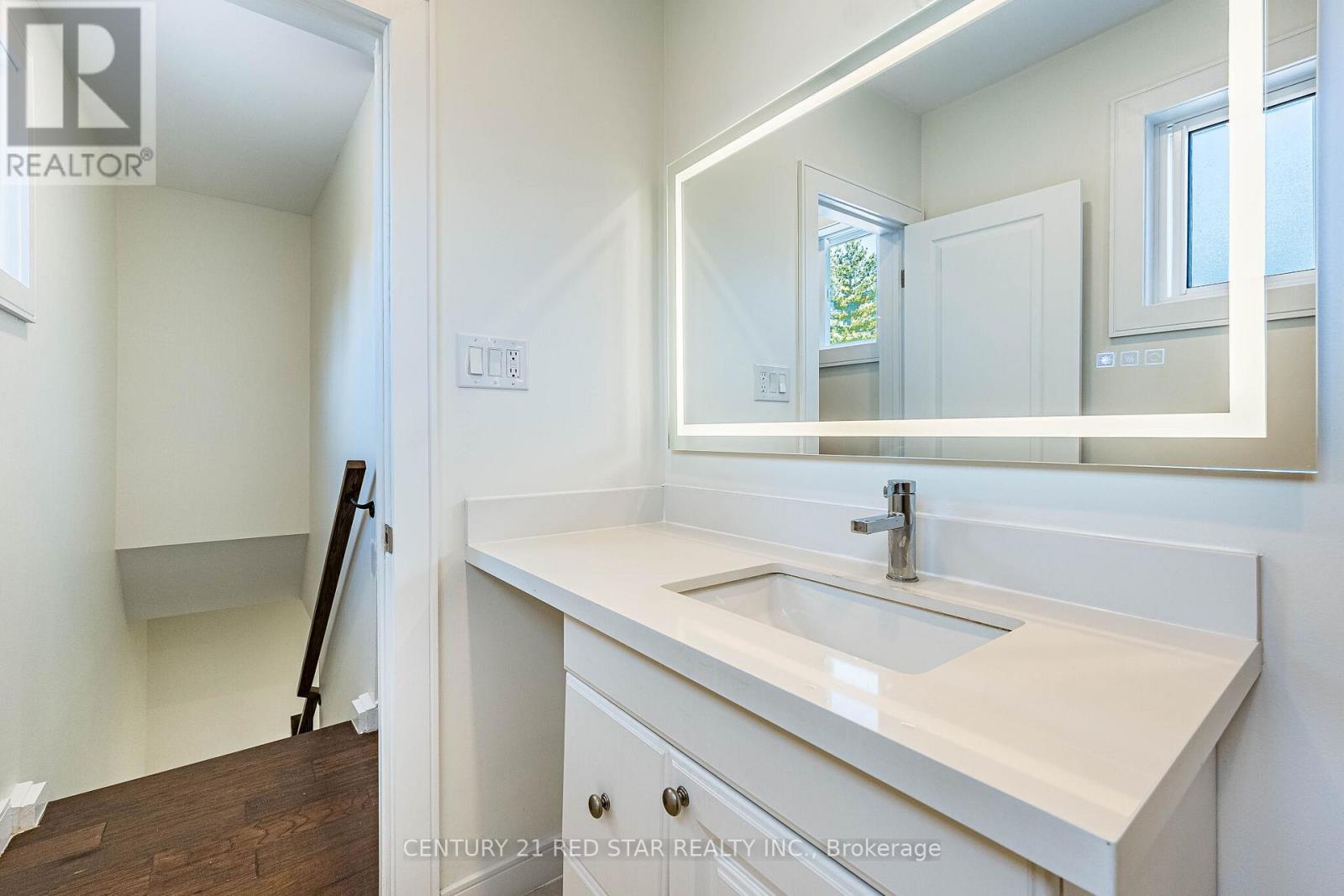 42 BROADFIELD DRIVE - 24