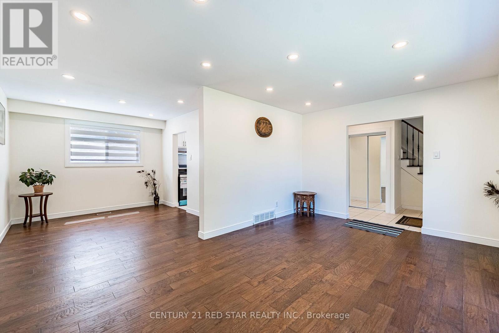 42 BROADFIELD DRIVE - 7