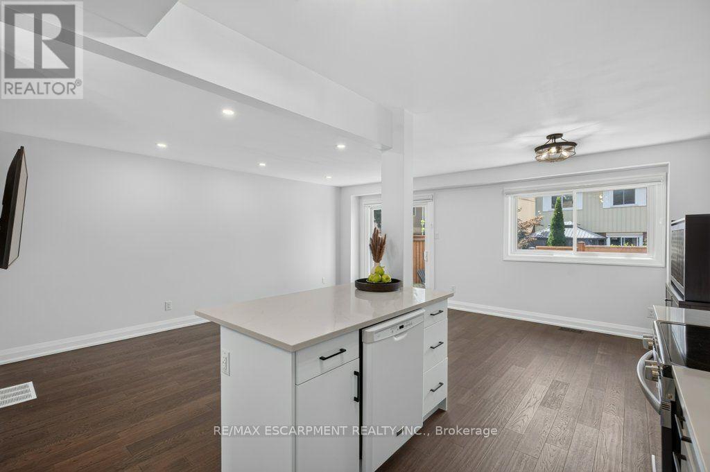 #57 5005 PINEDALE AVENUE - 16