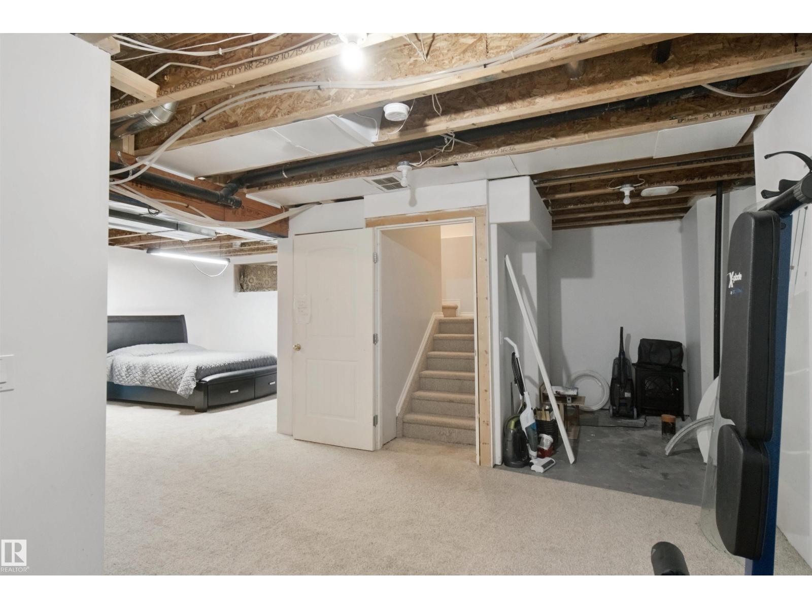 5315 45 ST - 33