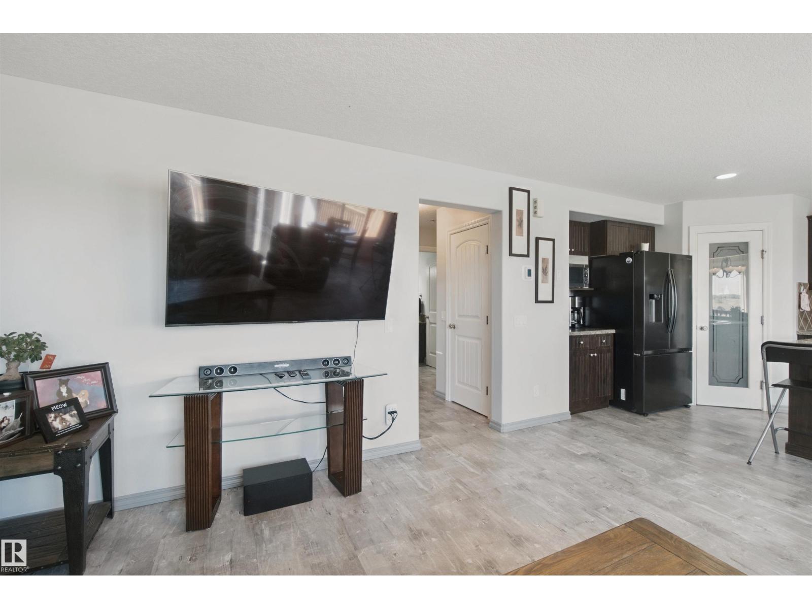 5315 45 ST - Image 6