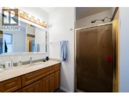Primary Bedroom - 7810 Aats Rd, Lantzville, BC V0R2H0 Photo 26