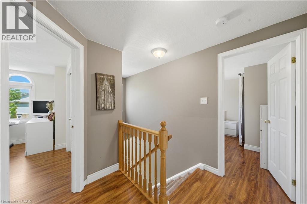 784 BUTTERNUT Avenue - Image 16