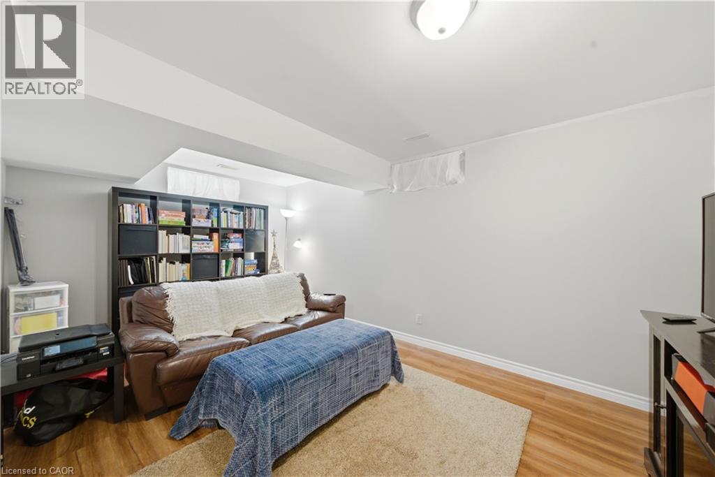 784 BUTTERNUT Avenue - 24