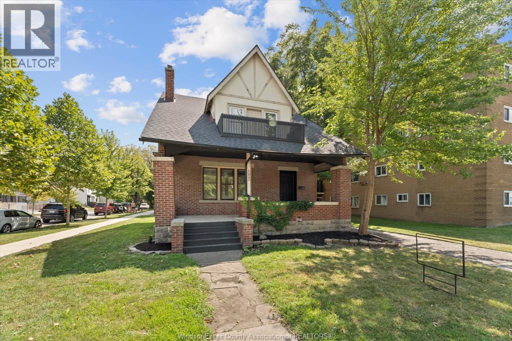 1423 RIVERSIDE photo 2