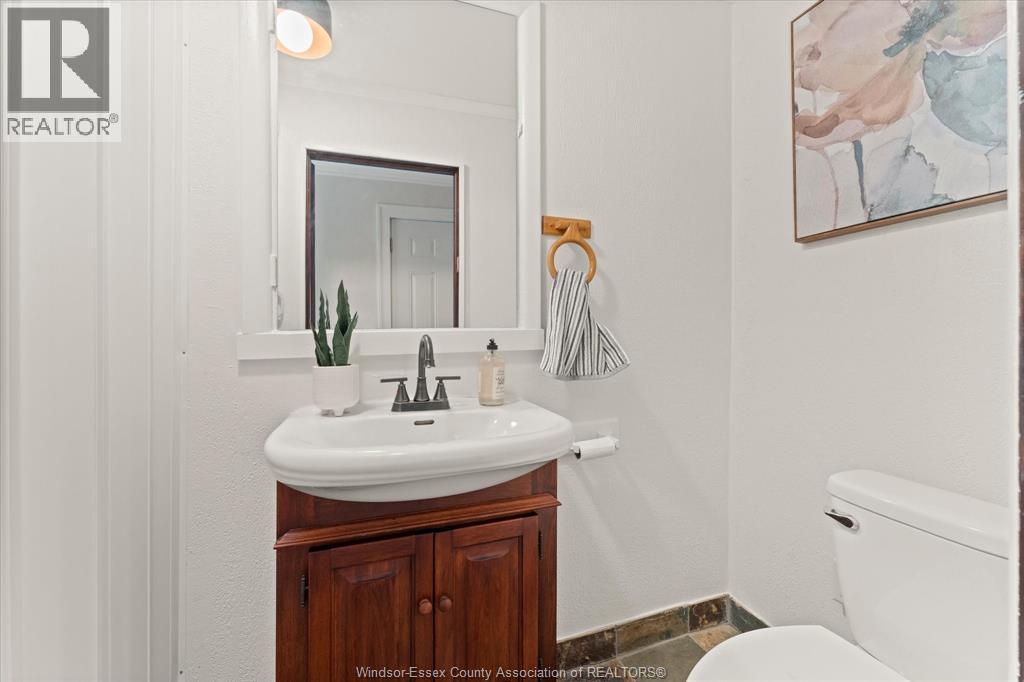 1423 RIVERSIDE DRIVE West - 21