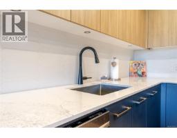 327 920 Reunion Ave, Langford, BC V9B0W8 Photo 11