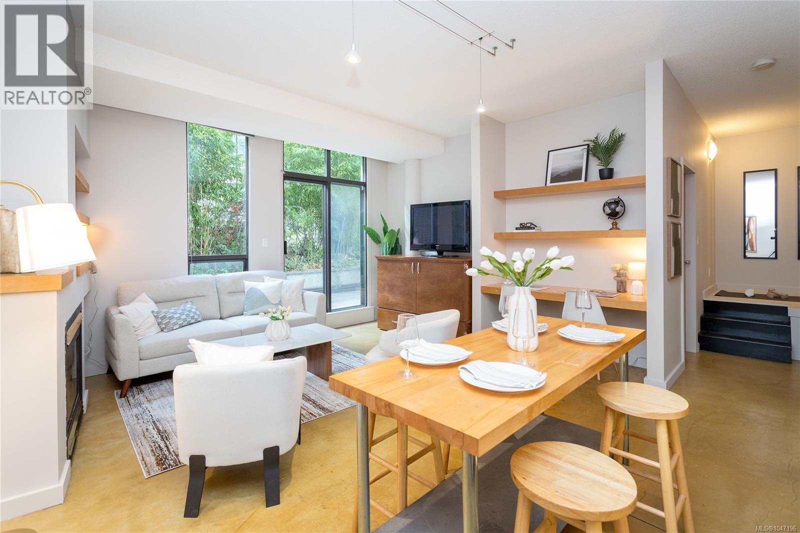 120 409 Swift Street, Victoria