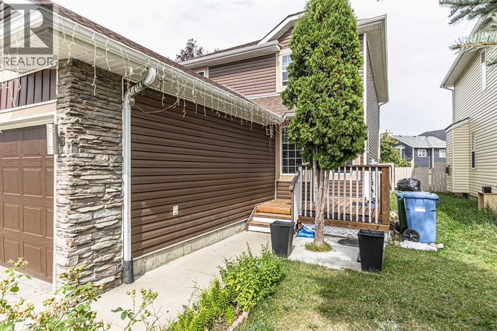 769 Coral Springs Boulevard NE, Coral Springs, Calgary photo 3