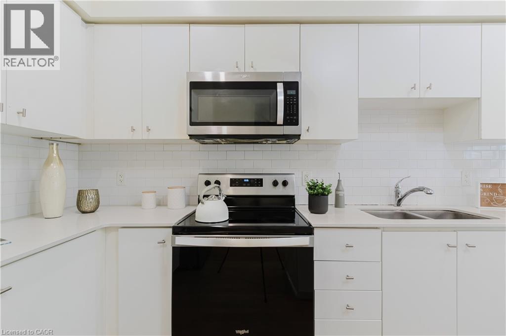 #17 110 FERGUS Avenue - Image 14