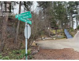 39 Wilkenson Road, Christina Lake, BC V0H1E2 Photo 44