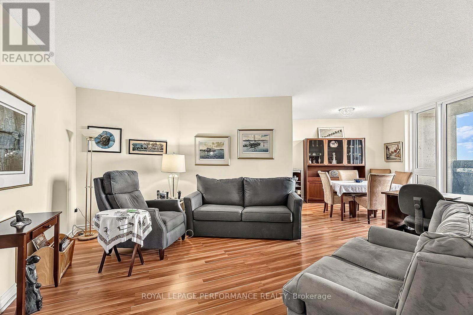 1406 - 2000 Jasmine Crescent