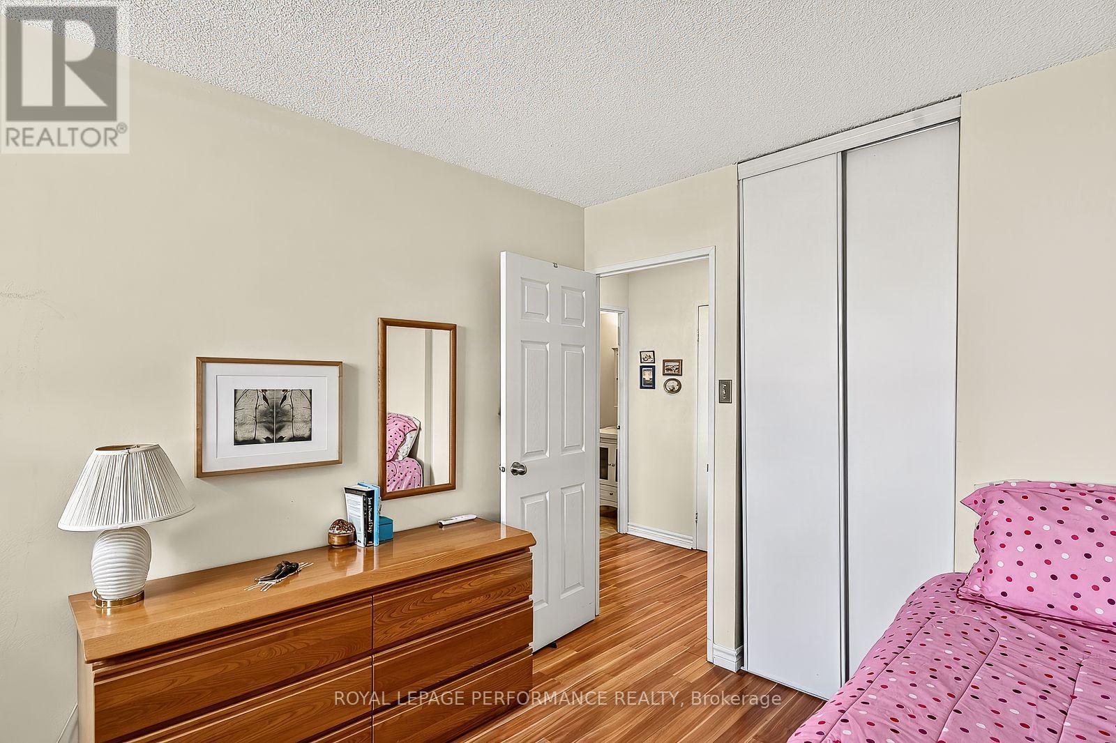 1406 - 2000 Jasmine Crescent