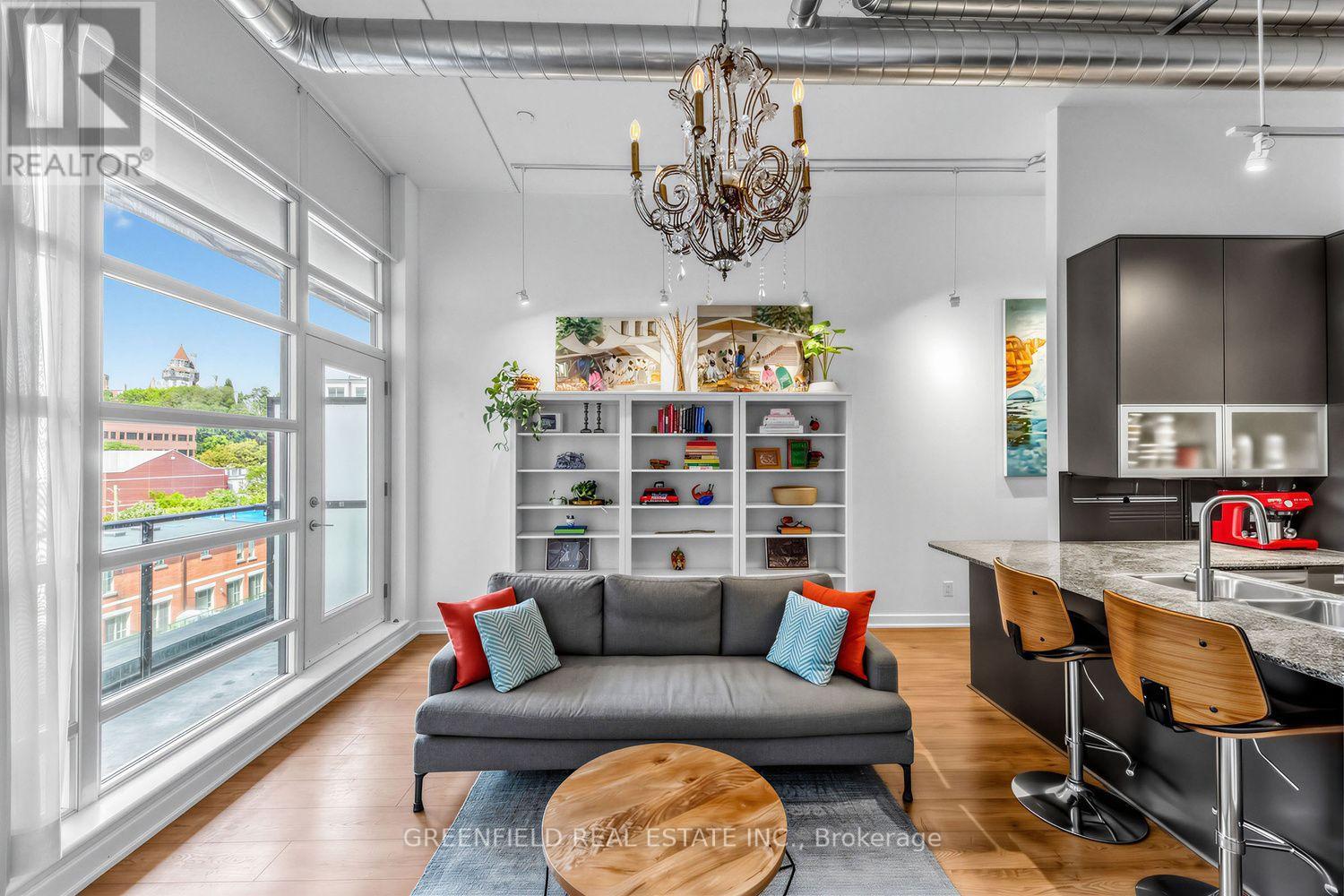 #410 380 MACPHERSON AVENUE N - Image 6