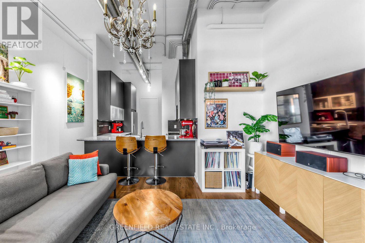 #410 380 MACPHERSON AVENUE N - Image 7