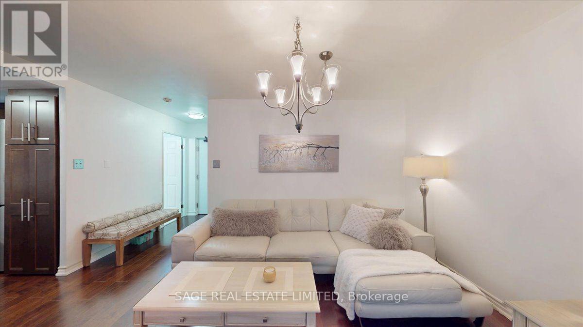 #208 88 CHARLES STREET E - 11