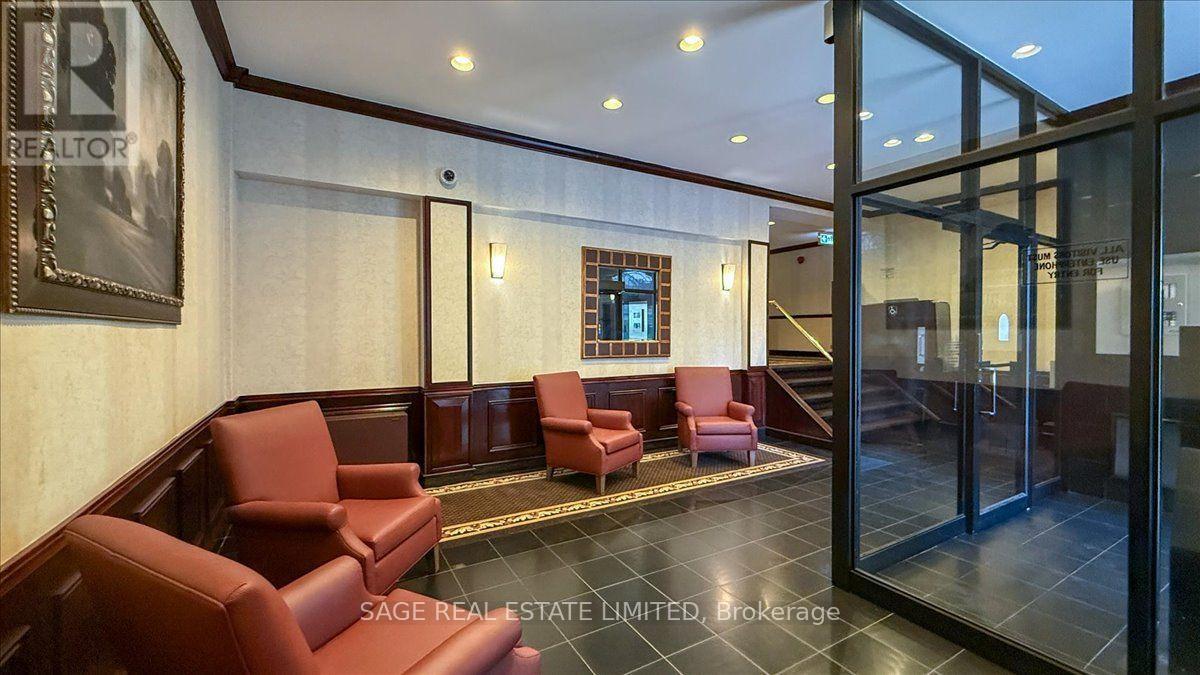 #208 88 CHARLES STREET E - Image 28