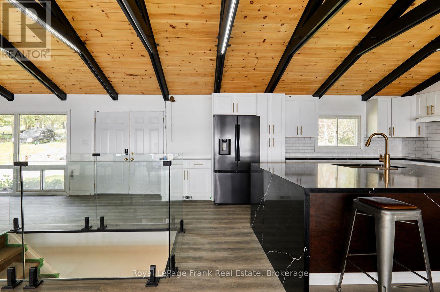 36 SUMMER DRIVE - Image 9