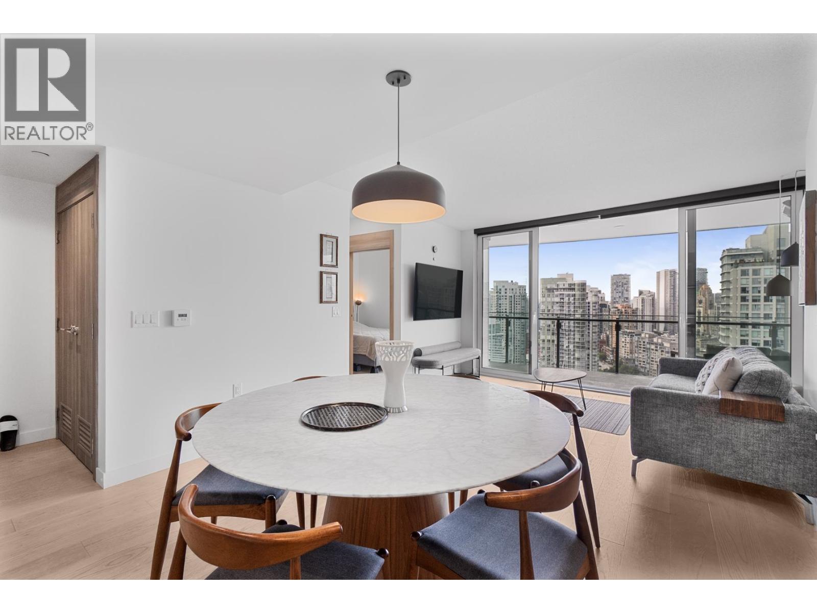 #2720 89 NELSON Street, Vancouver, British Columbia, V6Z0E7, Vancouver, British Columbia — photo 2 of 5