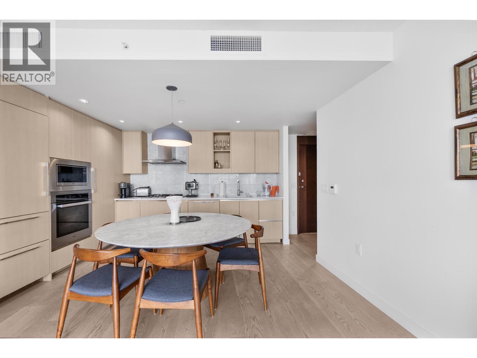 #2720 89 NELSON Street, Vancouver, British Columbia, V6Z0E7, Vancouver, British Columbia — photo 4 of 5