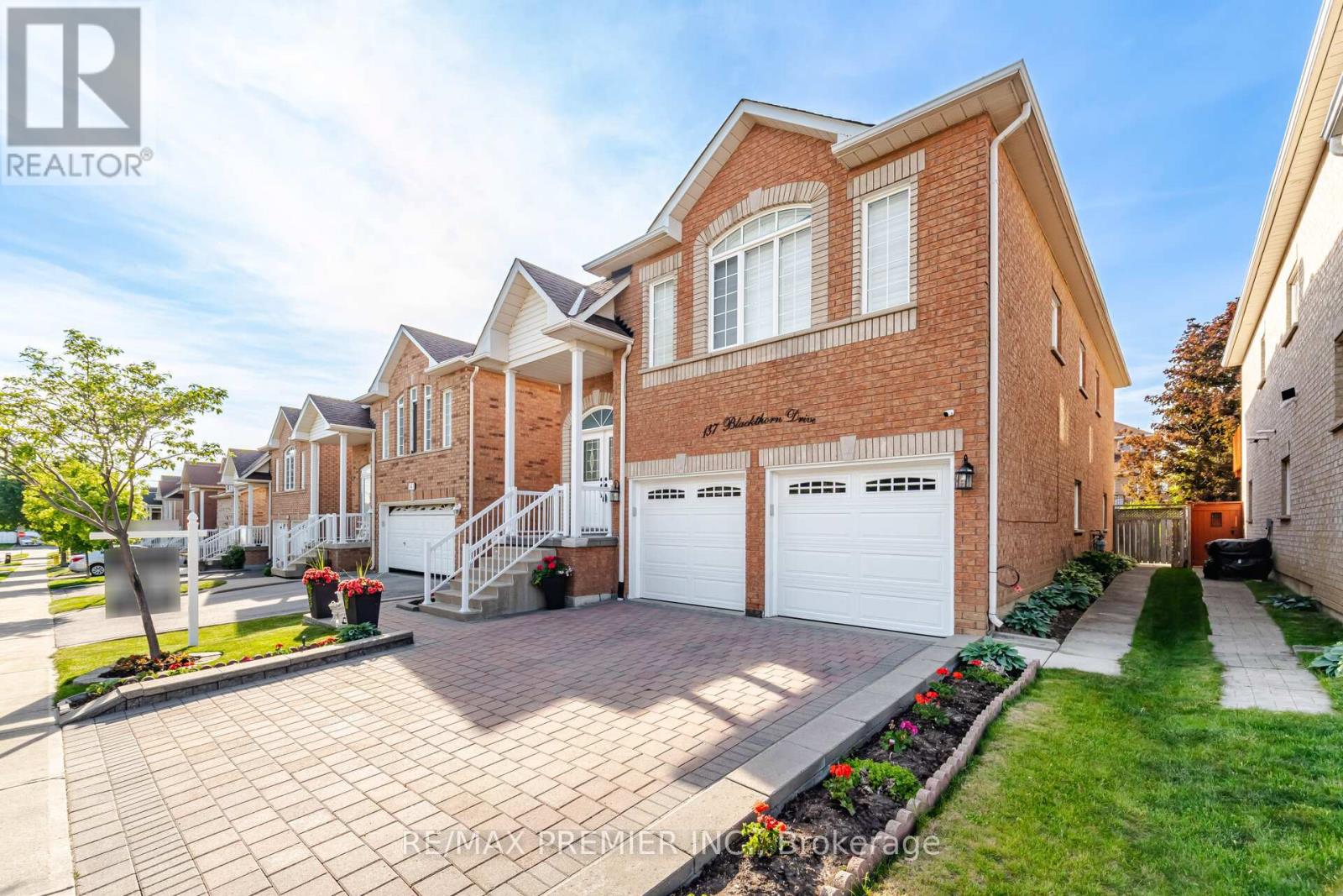 137 BLACKTHORN DRIVE - 2