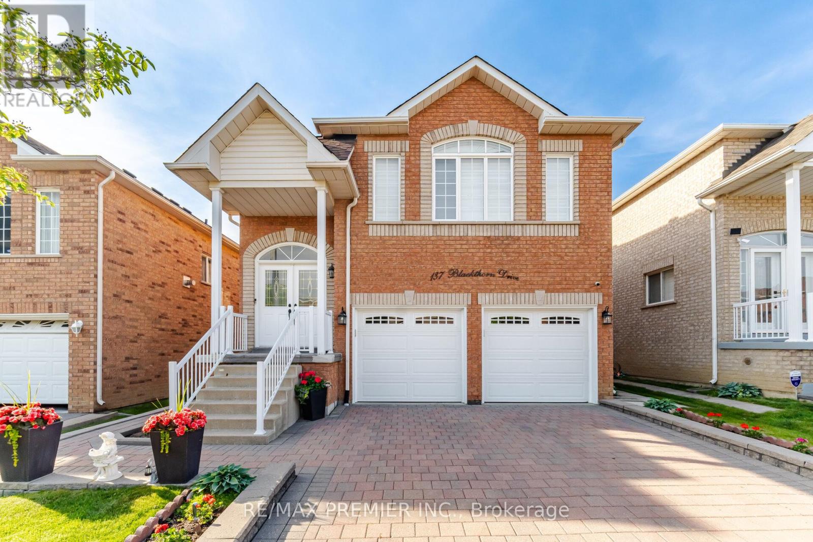 137 BLACKTHORN DRIVE - 3