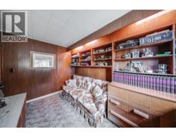 Mud room - 1924 Davis Street, Rossland, BC V0G1Y0 Photo 10