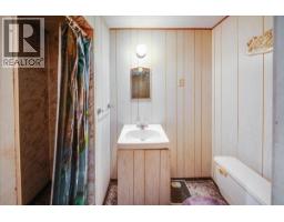 1924 Davis Street, Rossland, BC V0G1Y0 Photo 21