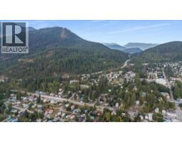 1924 Davis Street, Rossland, BC V0G1Y0 Photo 35