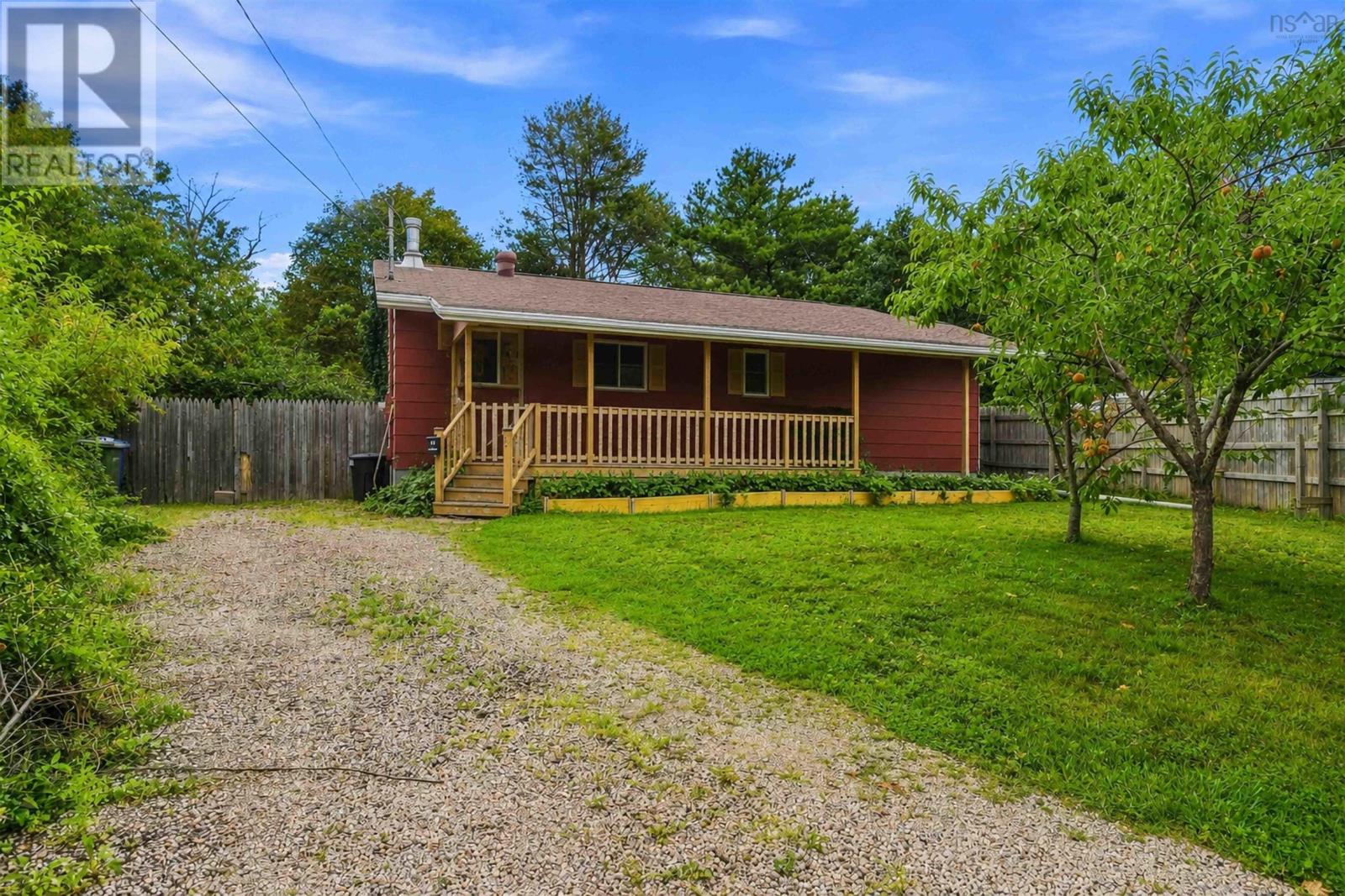 35 Colonial Crescent - Image 3