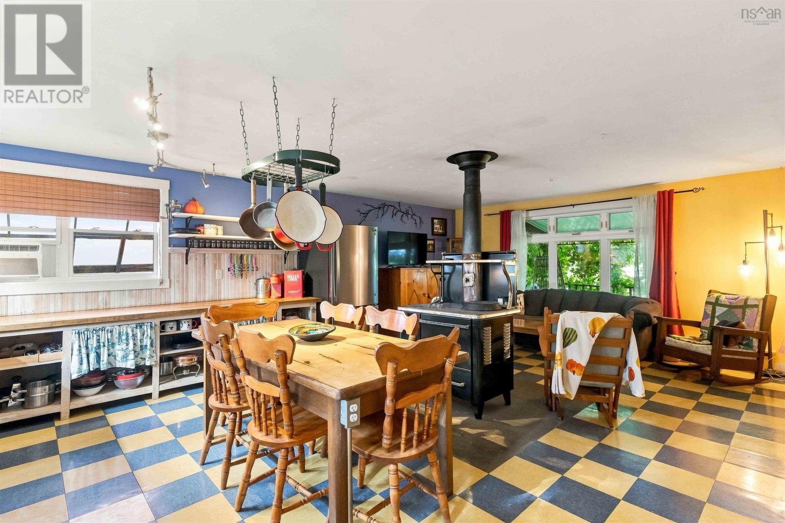 35 Colonial Crescent - Image 5