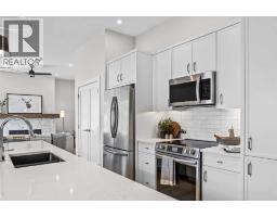 101k, 209 Stewart Creek Rise, Canmore, AB T1W0N9 Photo 12