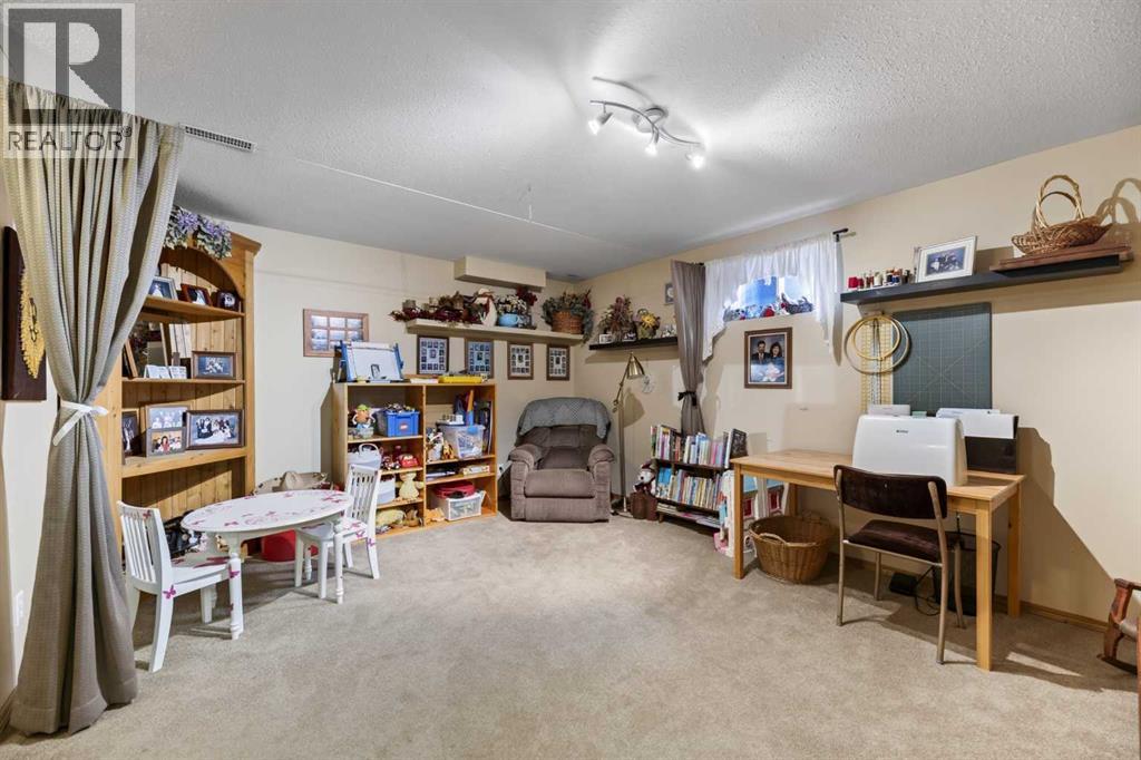 70 Balsam Crescent - 30