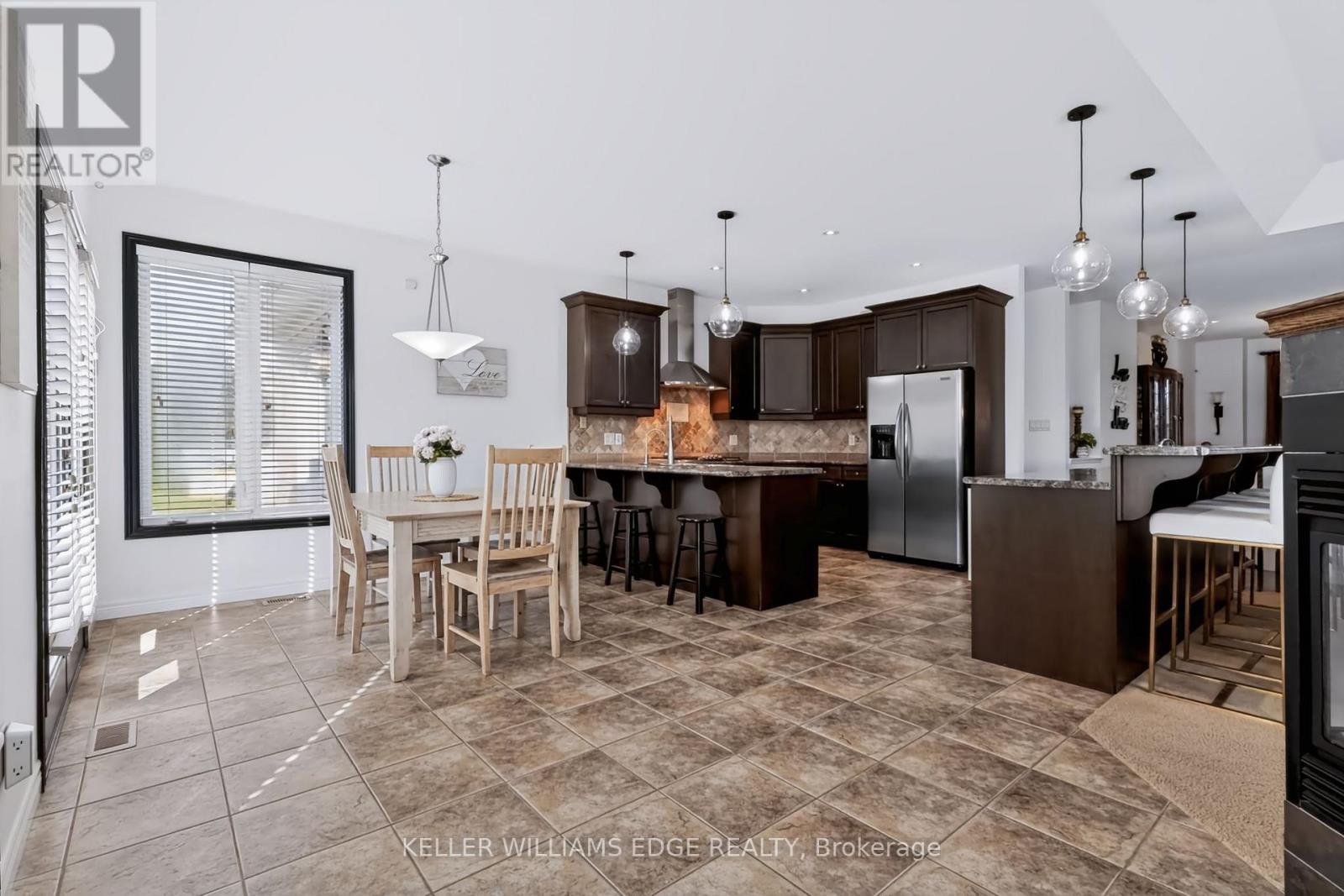 55 KARENDALE COURT - 8