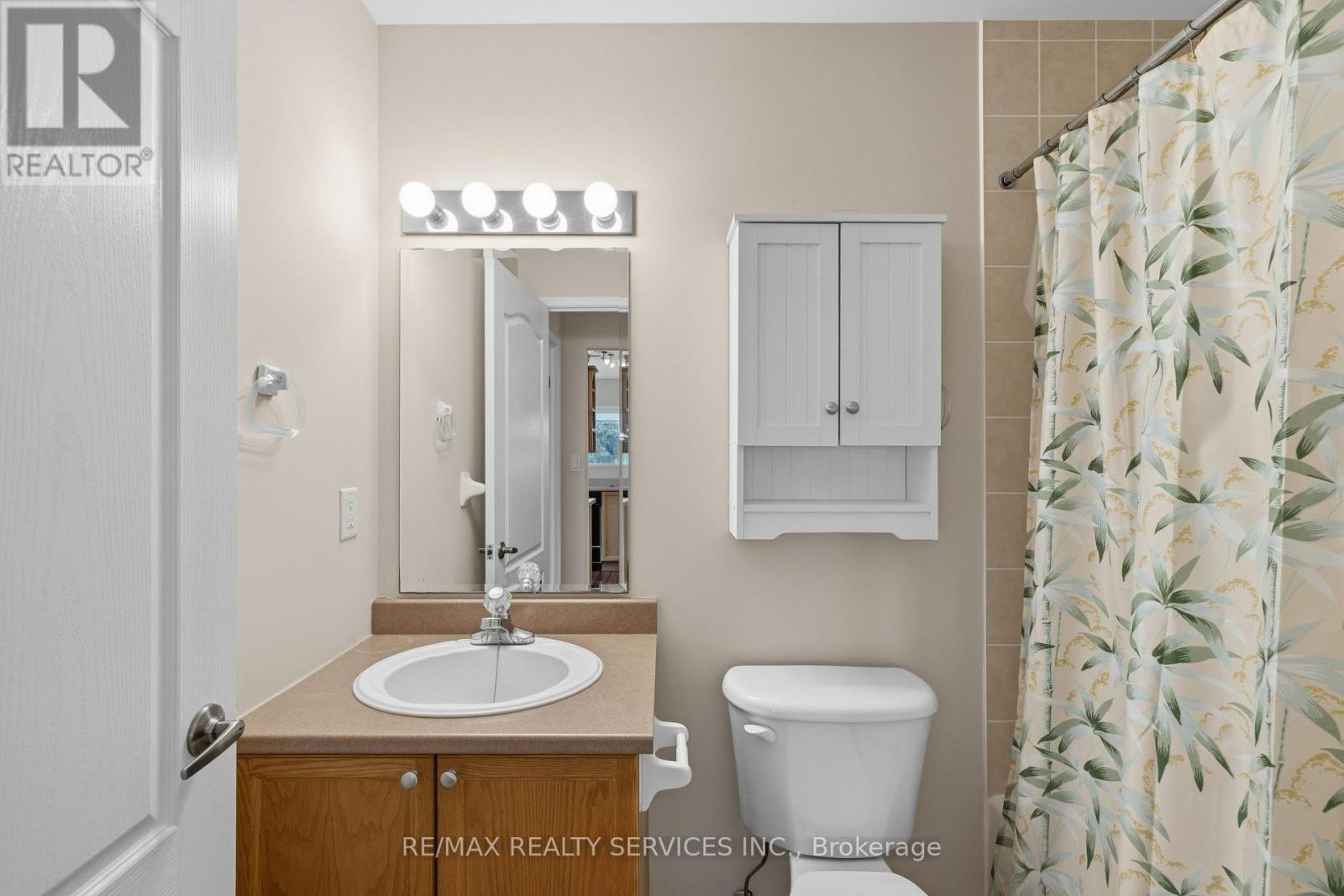#212 350 WELLINGTON STREET - 18